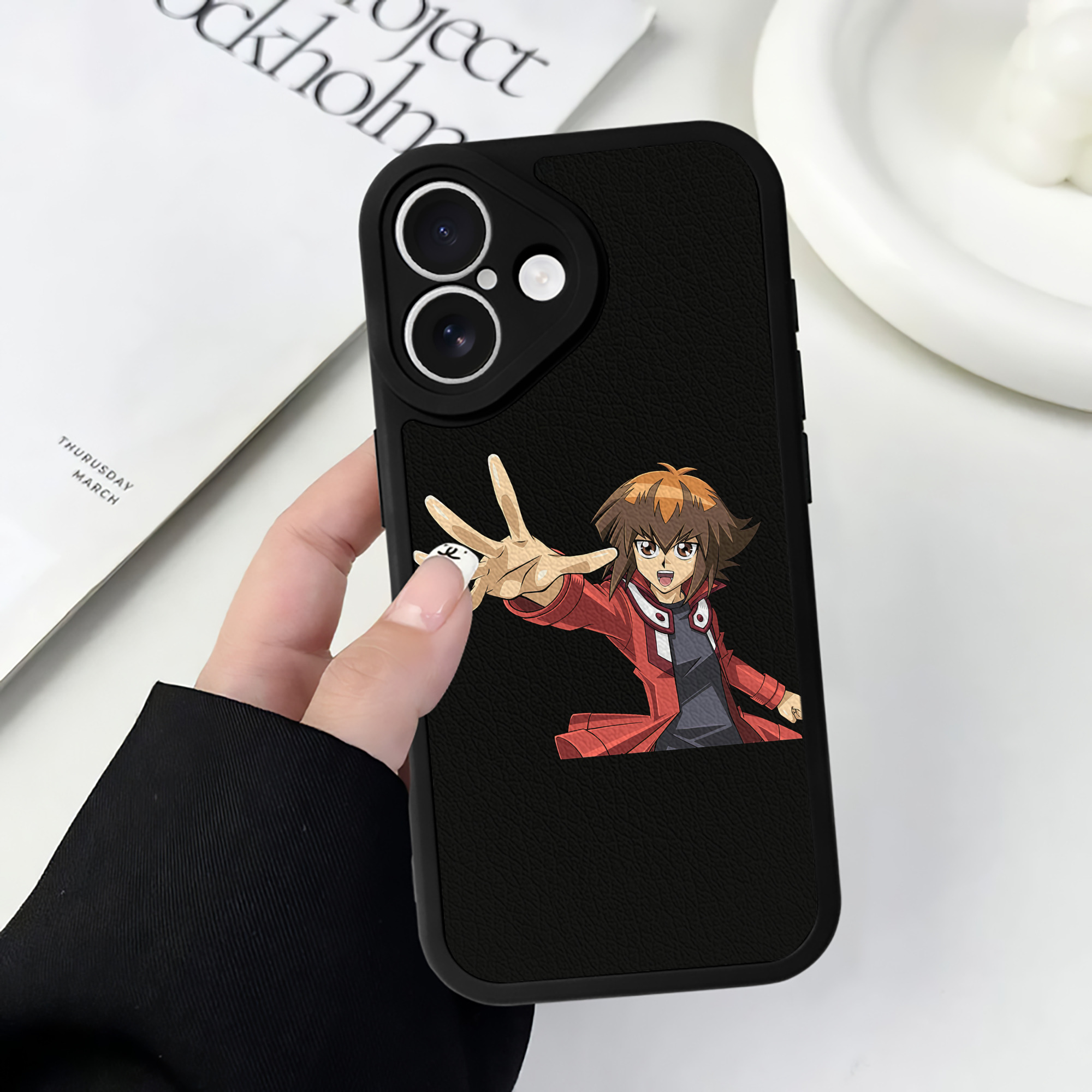 遊☆戯☆王 Yu-Gi-Oh! 【iPhone 16シリーズ対応】シリコンスマホケース（レザー調） 材質：シリコン